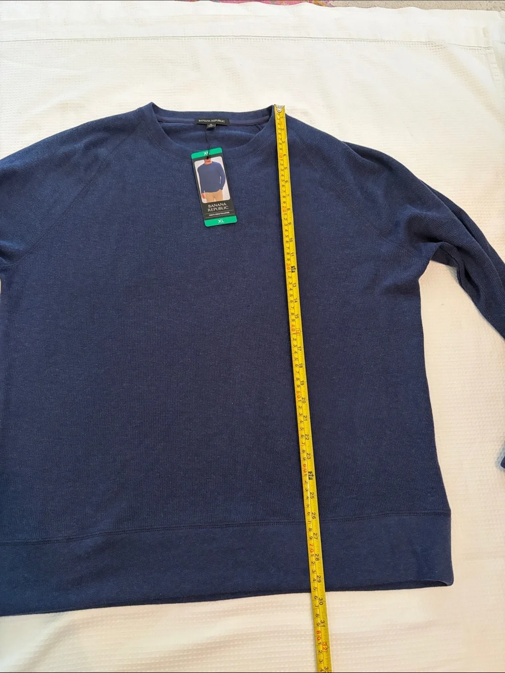 Banana Republic Men's soft Crewneck Sweater in Navy Blue size XL